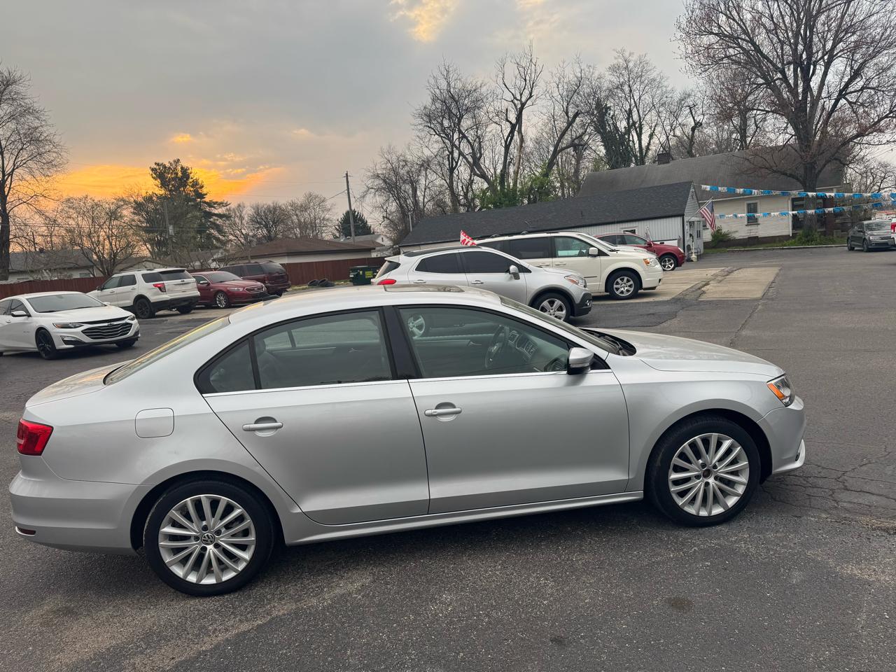 Volkswagen Jetta SE 6A 2015