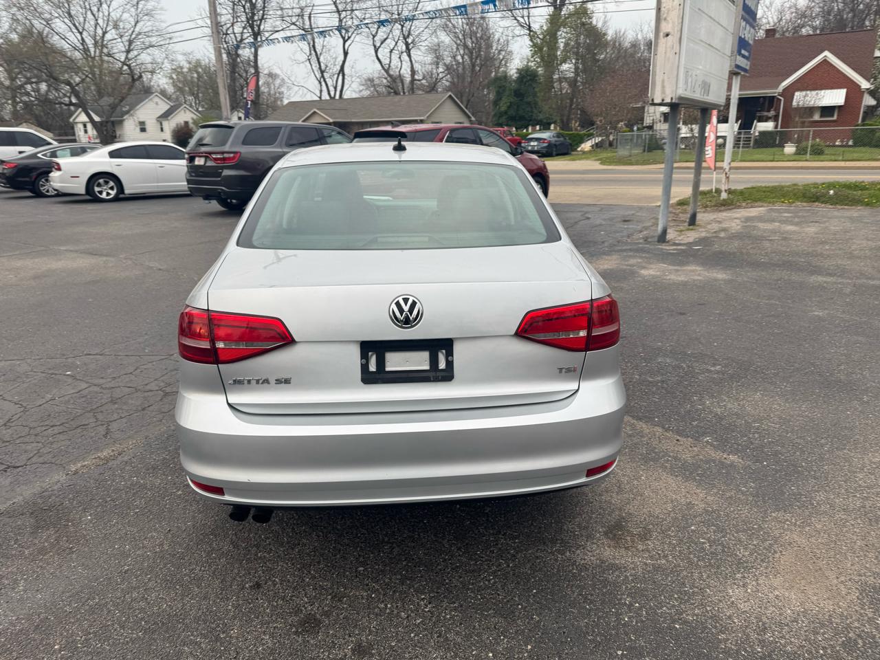 Volkswagen Jetta SE 6A 2015