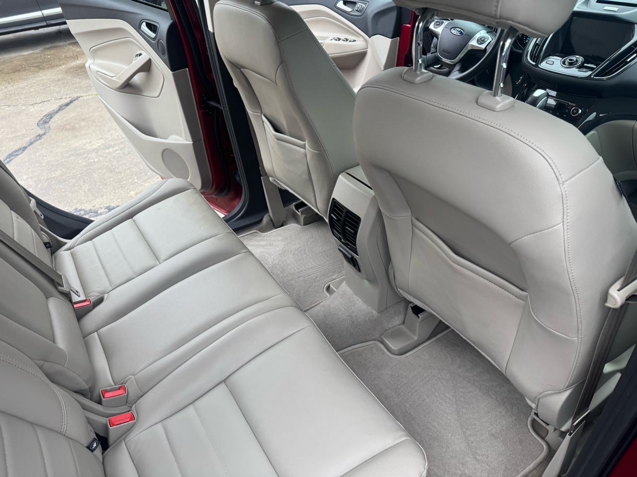 Ford Escape Titanium 4WD 2016
