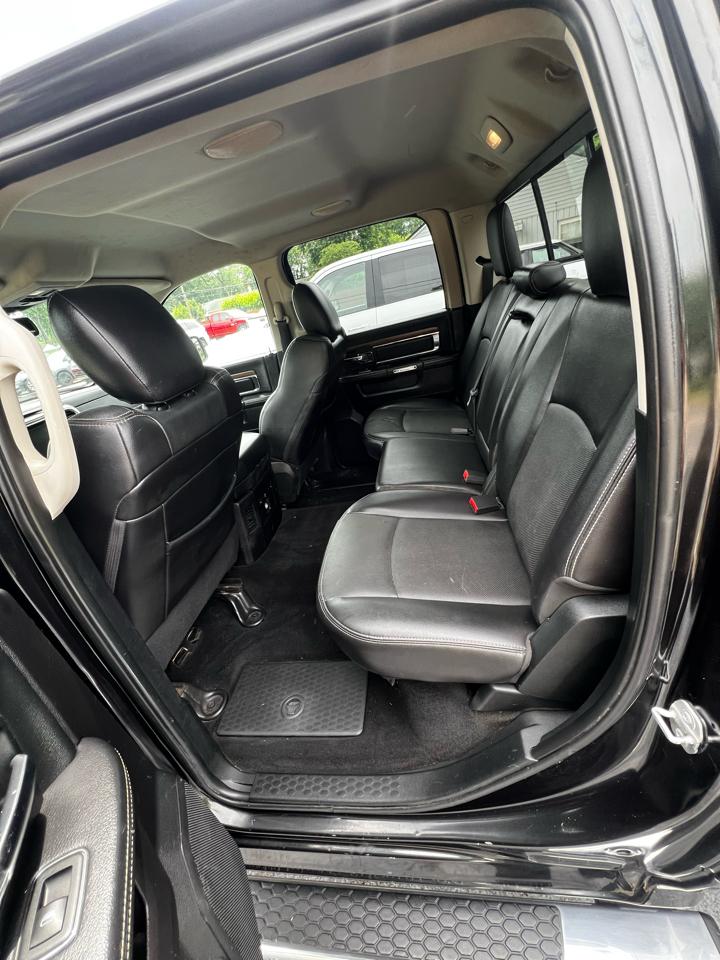 RAM 1500 Laramie Crew Cab SWB 4WD 2016