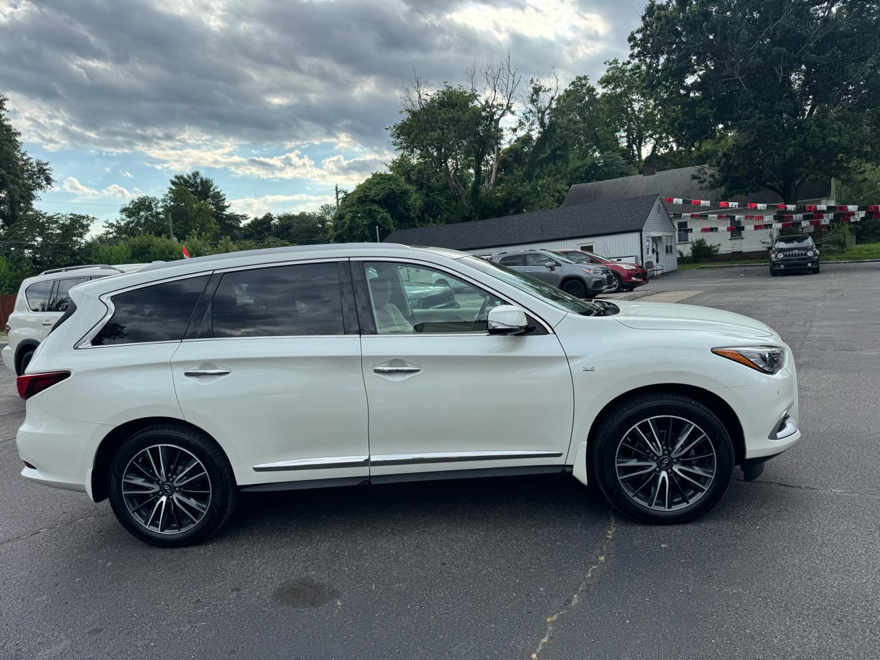 Infiniti QX60 Base AWD 2016