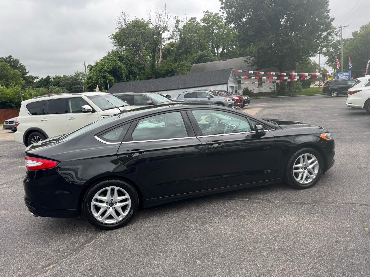 Ford Fusion SE 2015