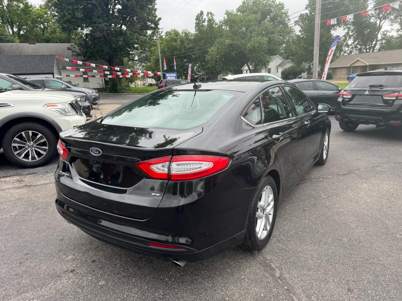 Ford Fusion SE 2015