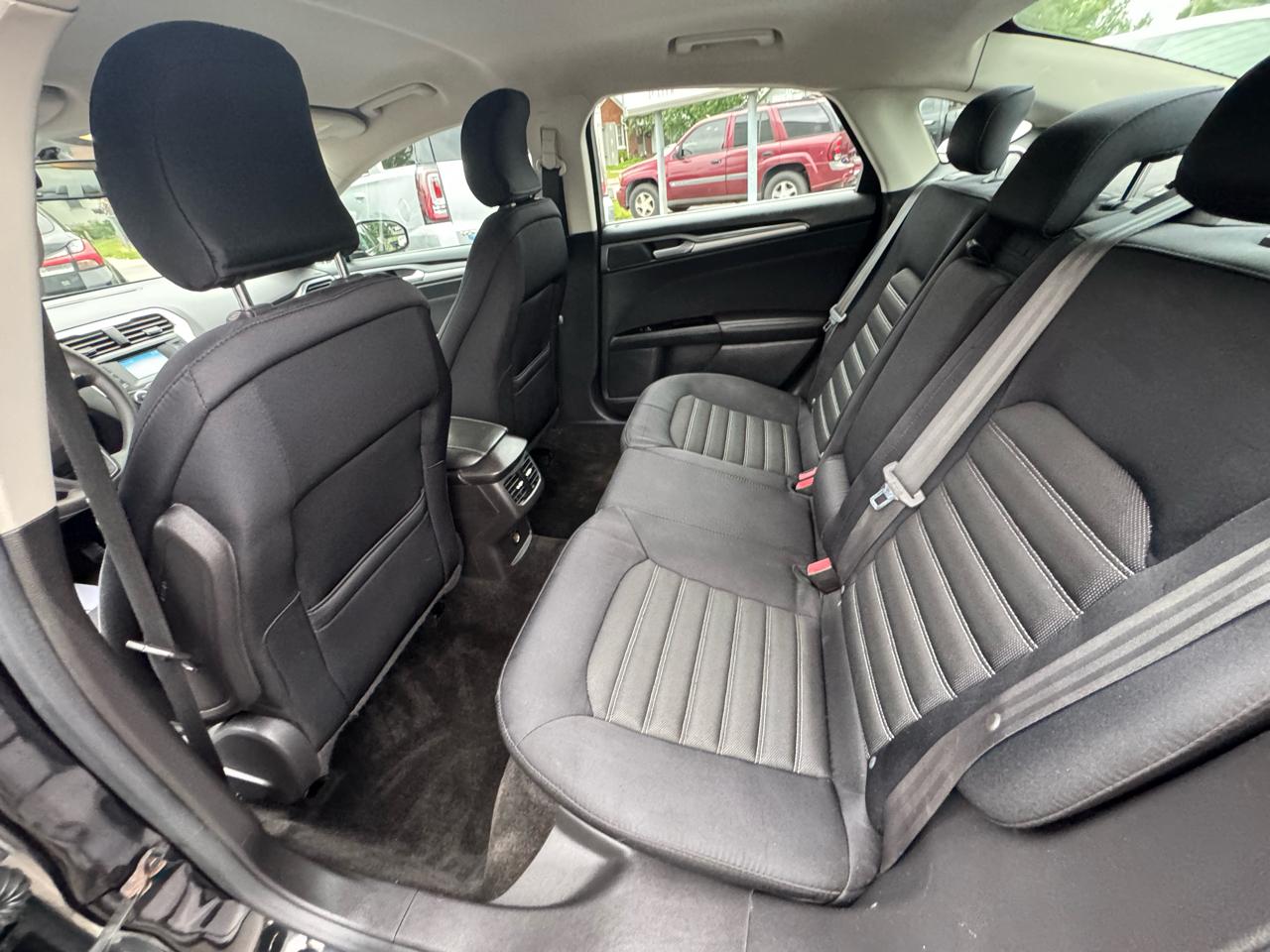 Ford Fusion SE 2015