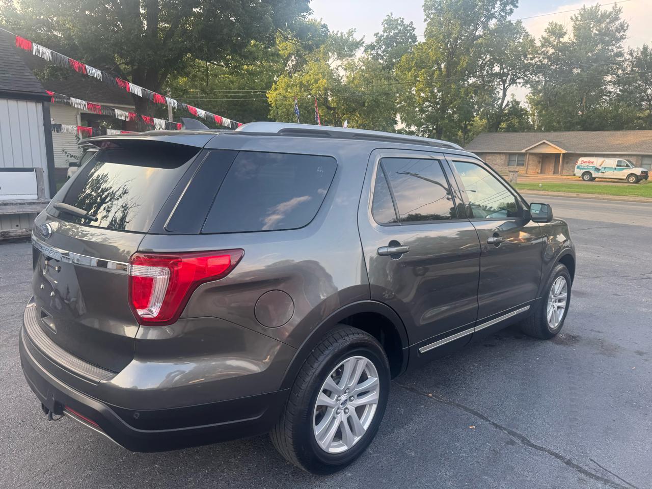 Ford Explorer XLT 4WD 2019