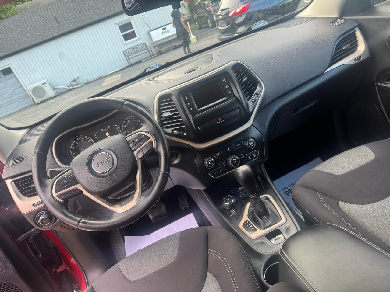 Jeep Cherokee Latitude 4WD 2014