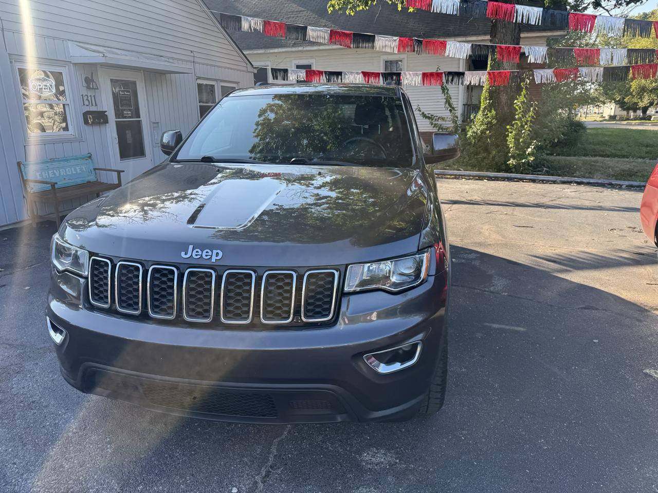 Jeep Grand Cherokee Laredo 4WD 2017