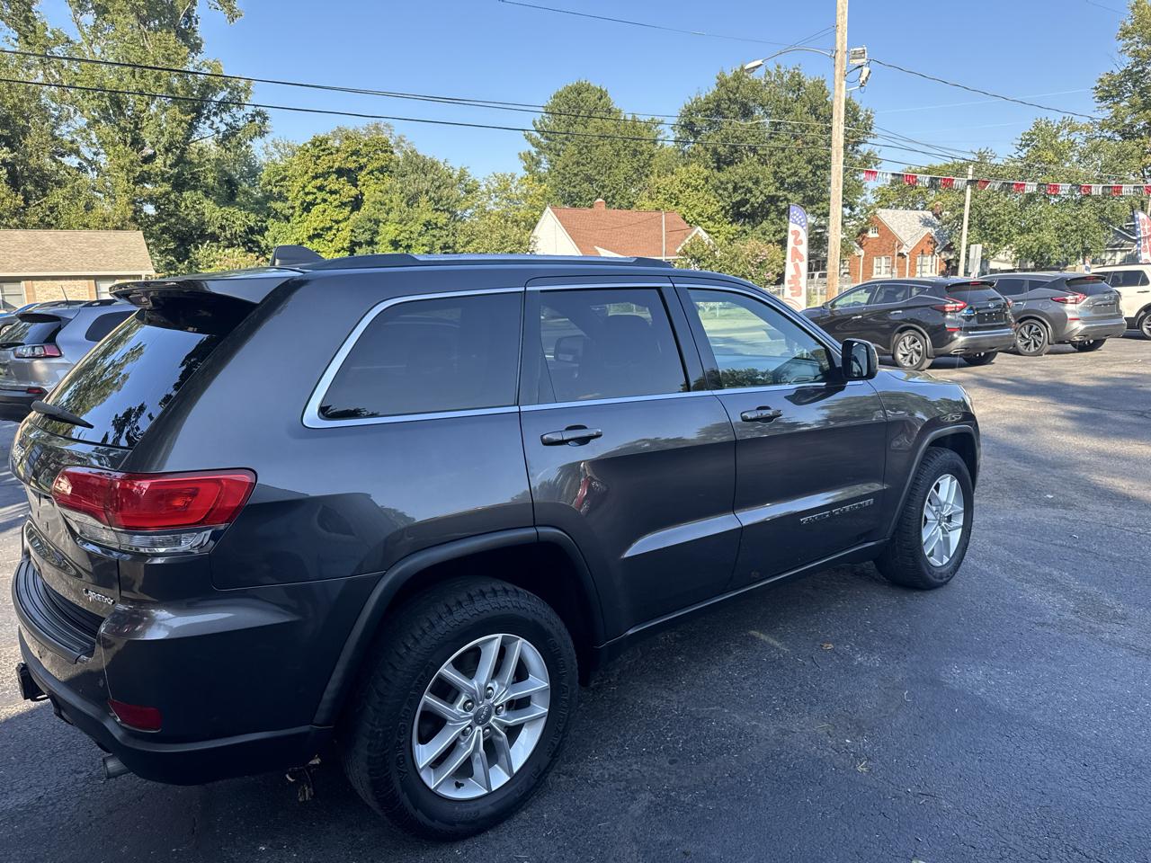 Jeep Grand Cherokee Laredo 4WD 2017