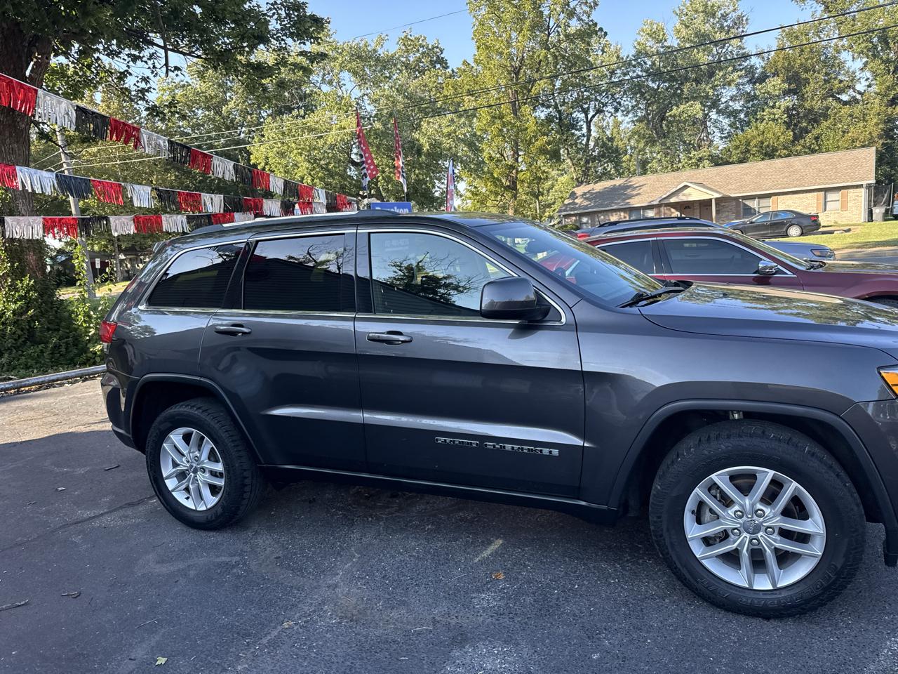 Jeep Grand Cherokee Laredo 4WD 2017