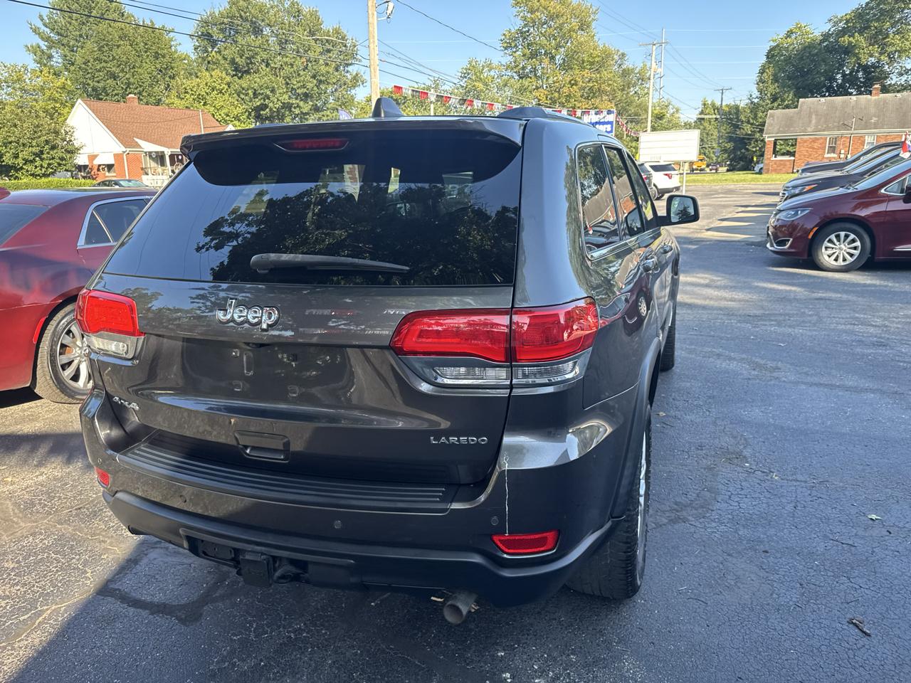 Jeep Grand Cherokee Laredo 4WD 2017