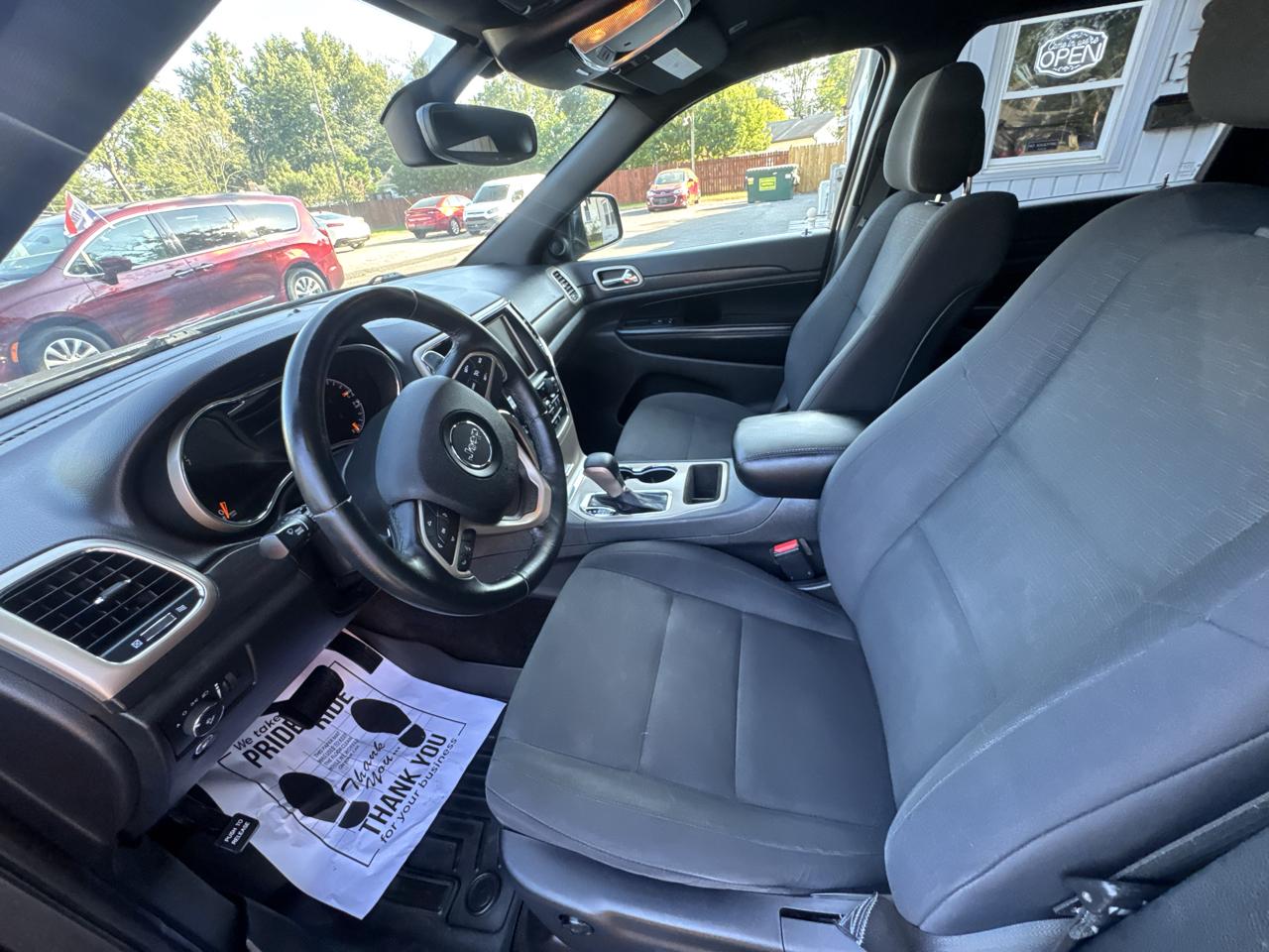 Jeep Grand Cherokee Laredo 4WD 2017