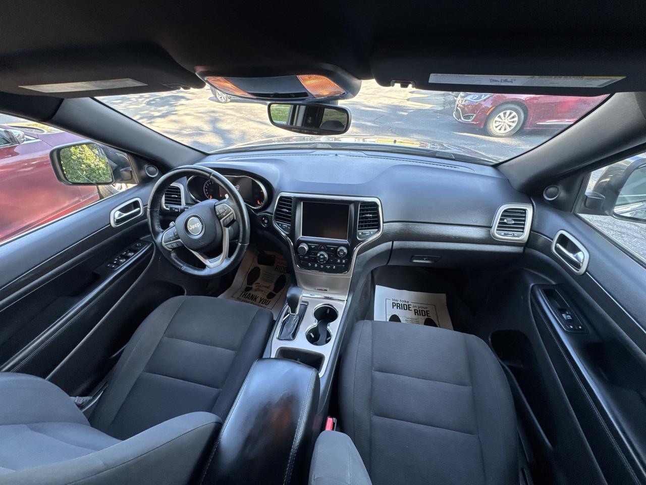 Jeep Grand Cherokee Laredo 4WD 2017