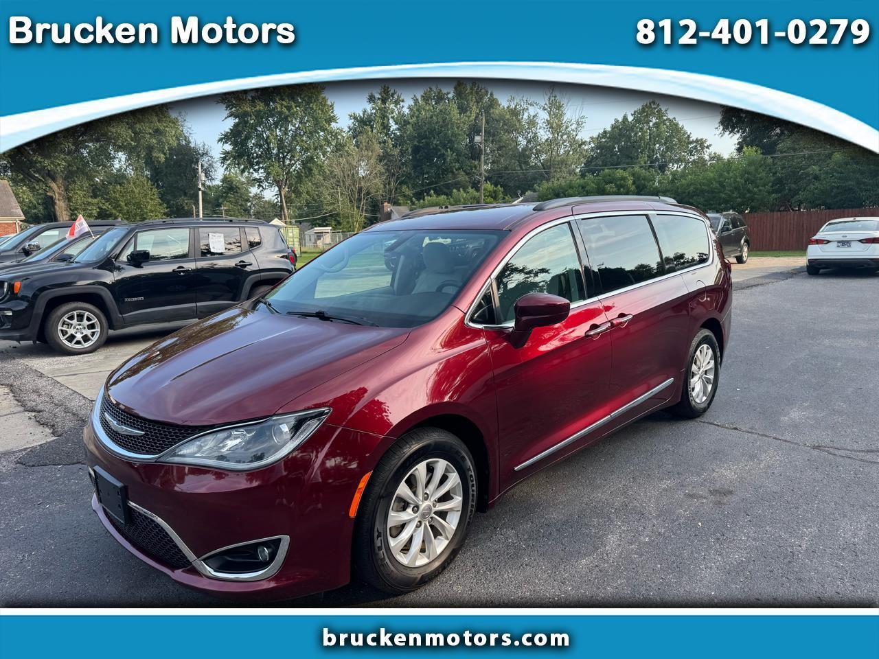 2017 Chrysler Pacifica Touring-L