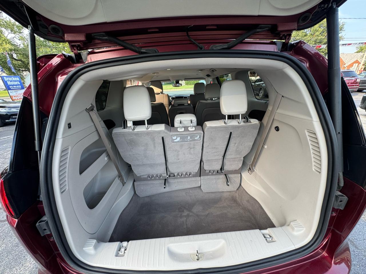 Chrysler Pacifica Touring-L 2017
