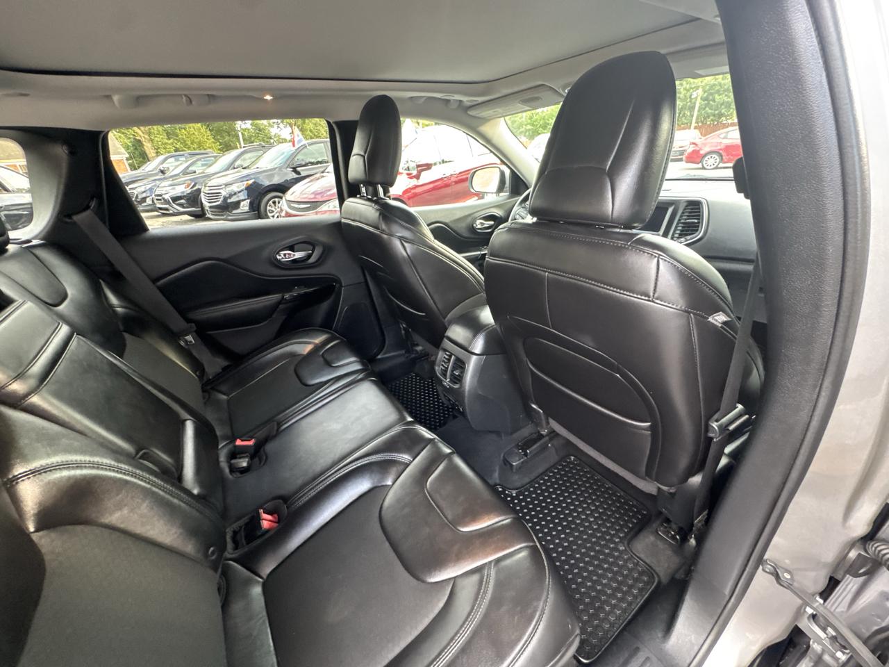 Jeep Cherokee Latitude Plus 4WD 2019