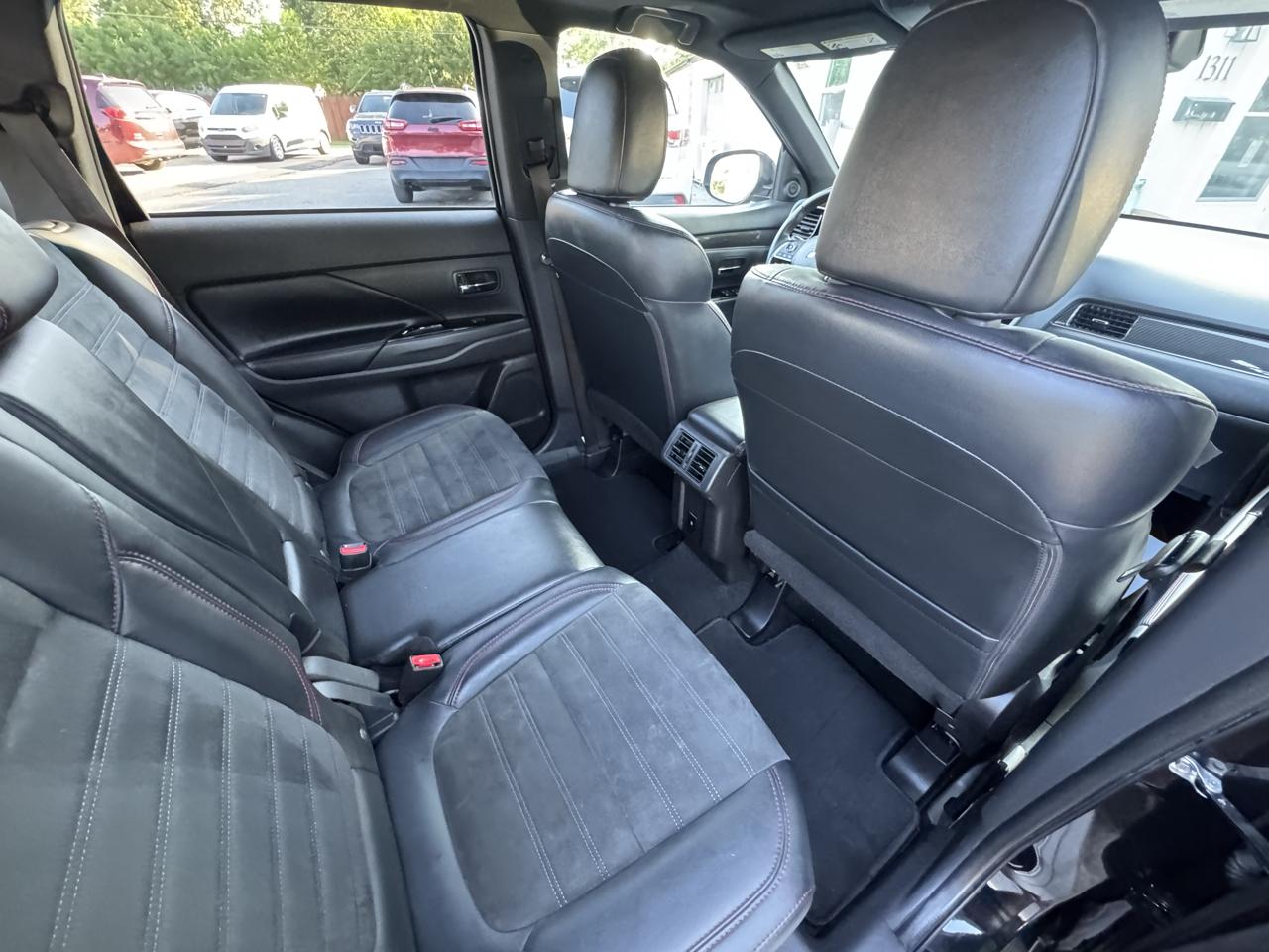 Mitsubishi Outlander SEL AWD 2020