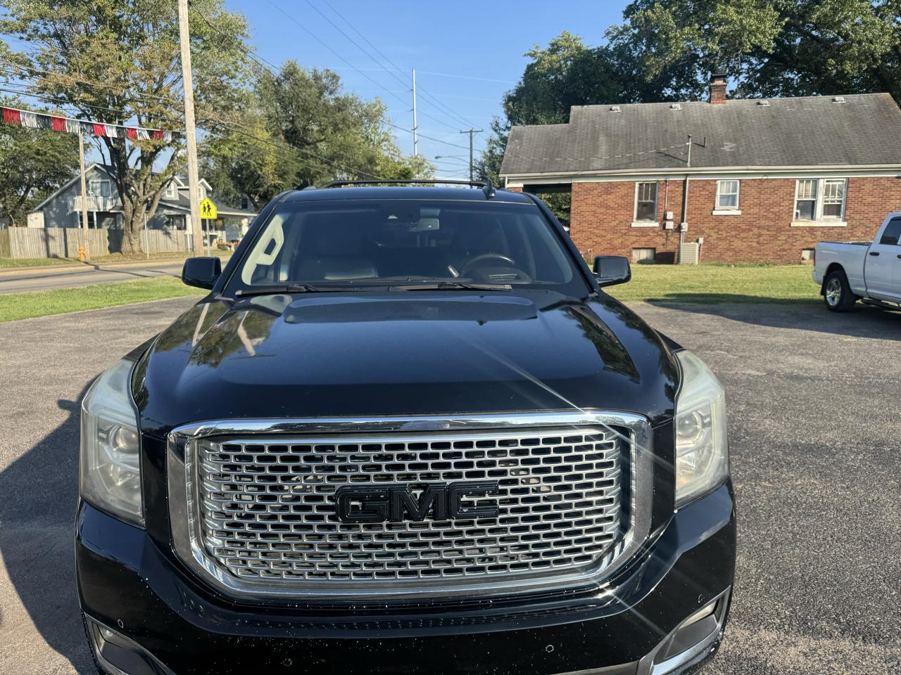 GMC Yukon XL Denali 4WD 2016