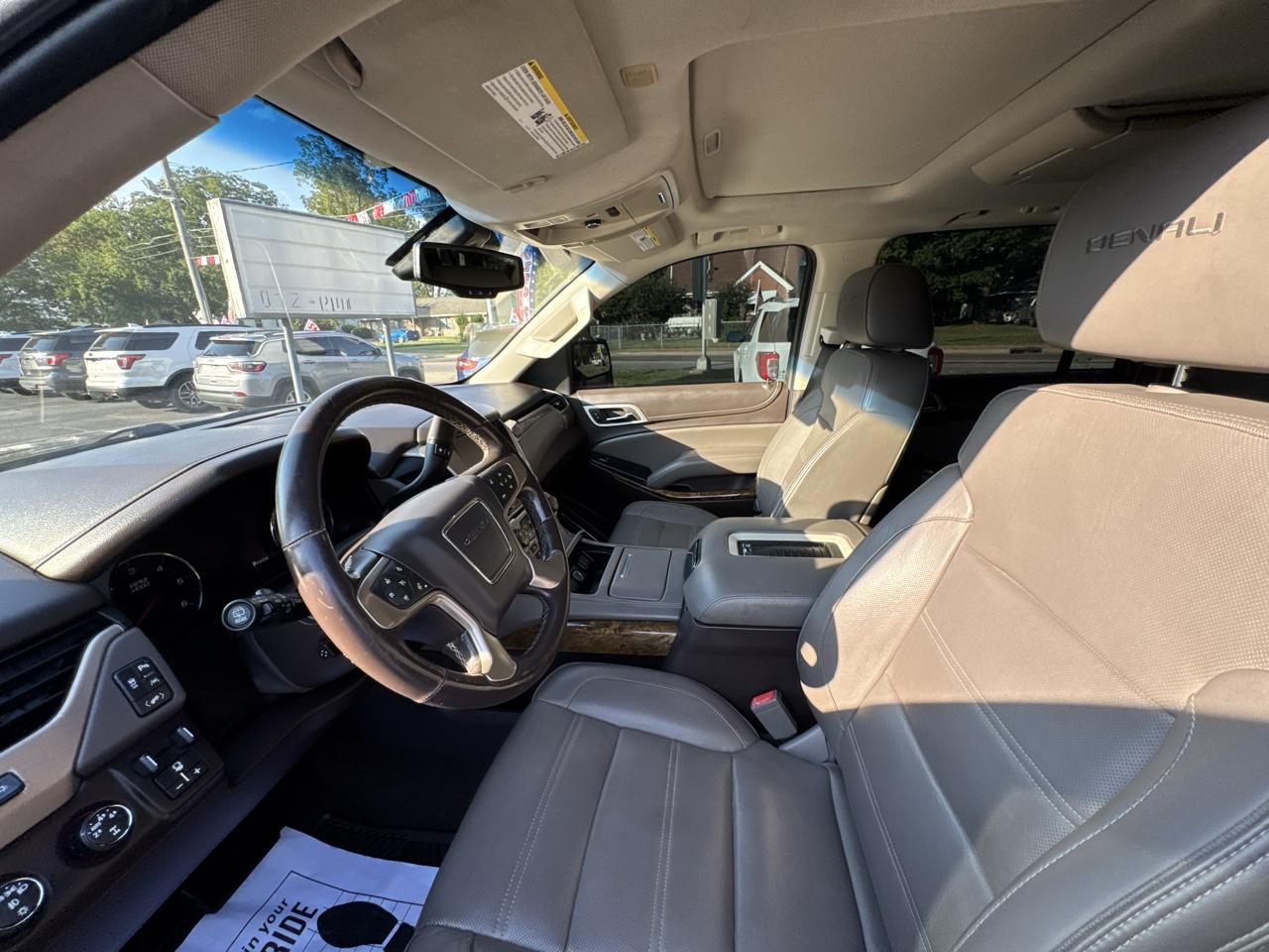 GMC Yukon XL Denali 4WD 2016