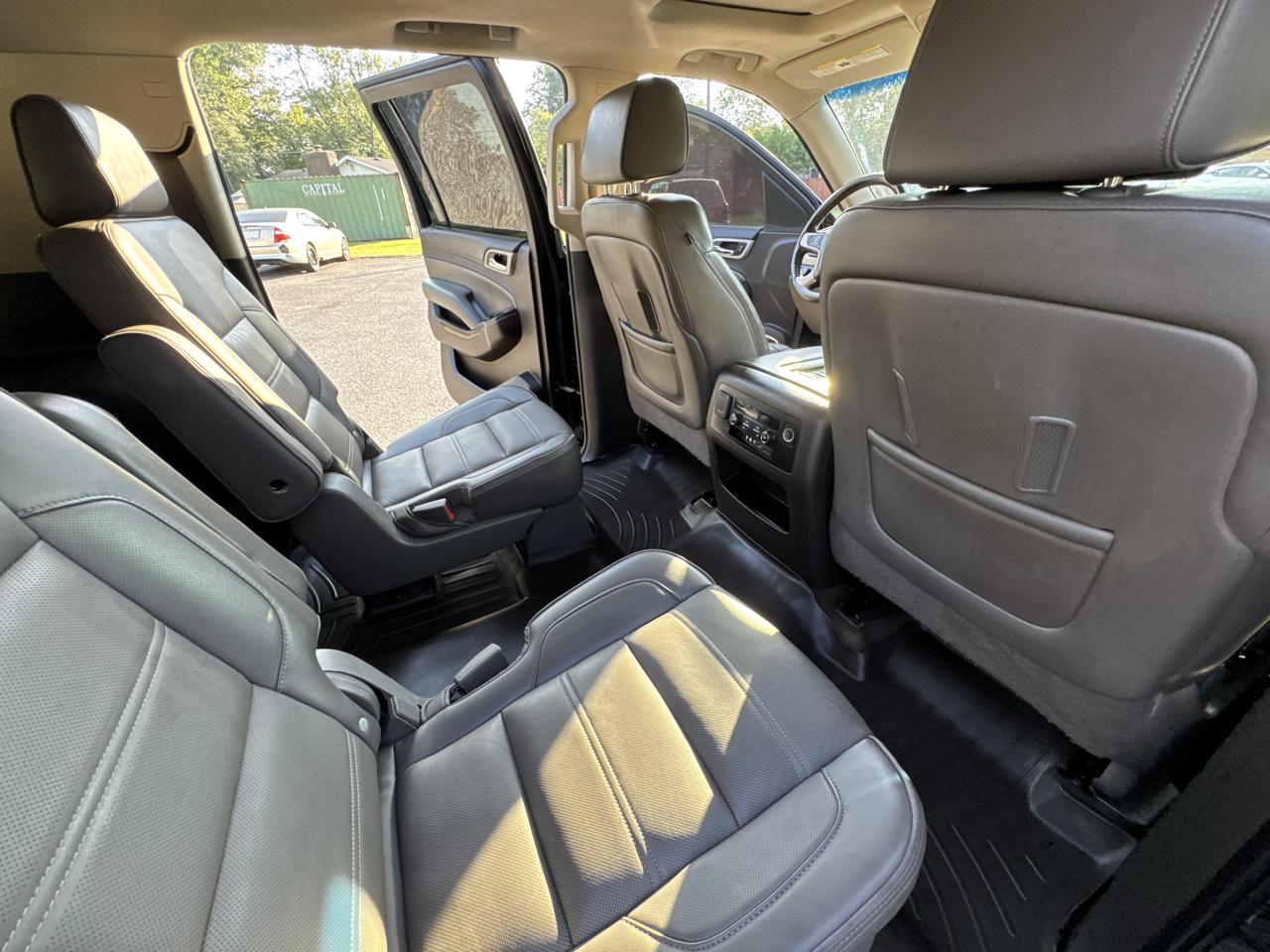 GMC Yukon XL Denali 4WD 2016