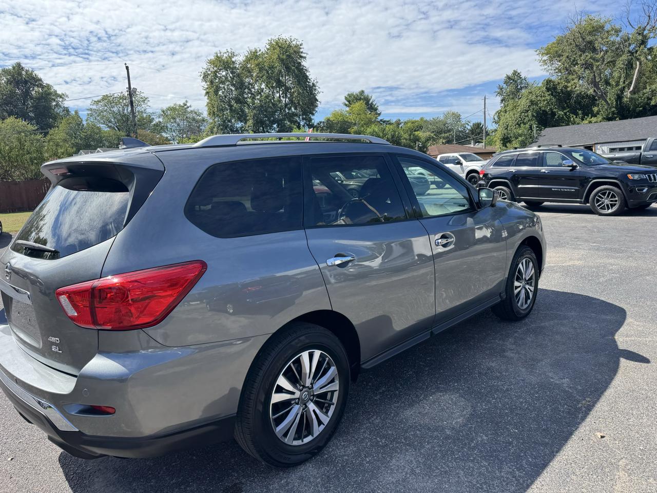 Nissan Pathfinder SL 4WD 2020
