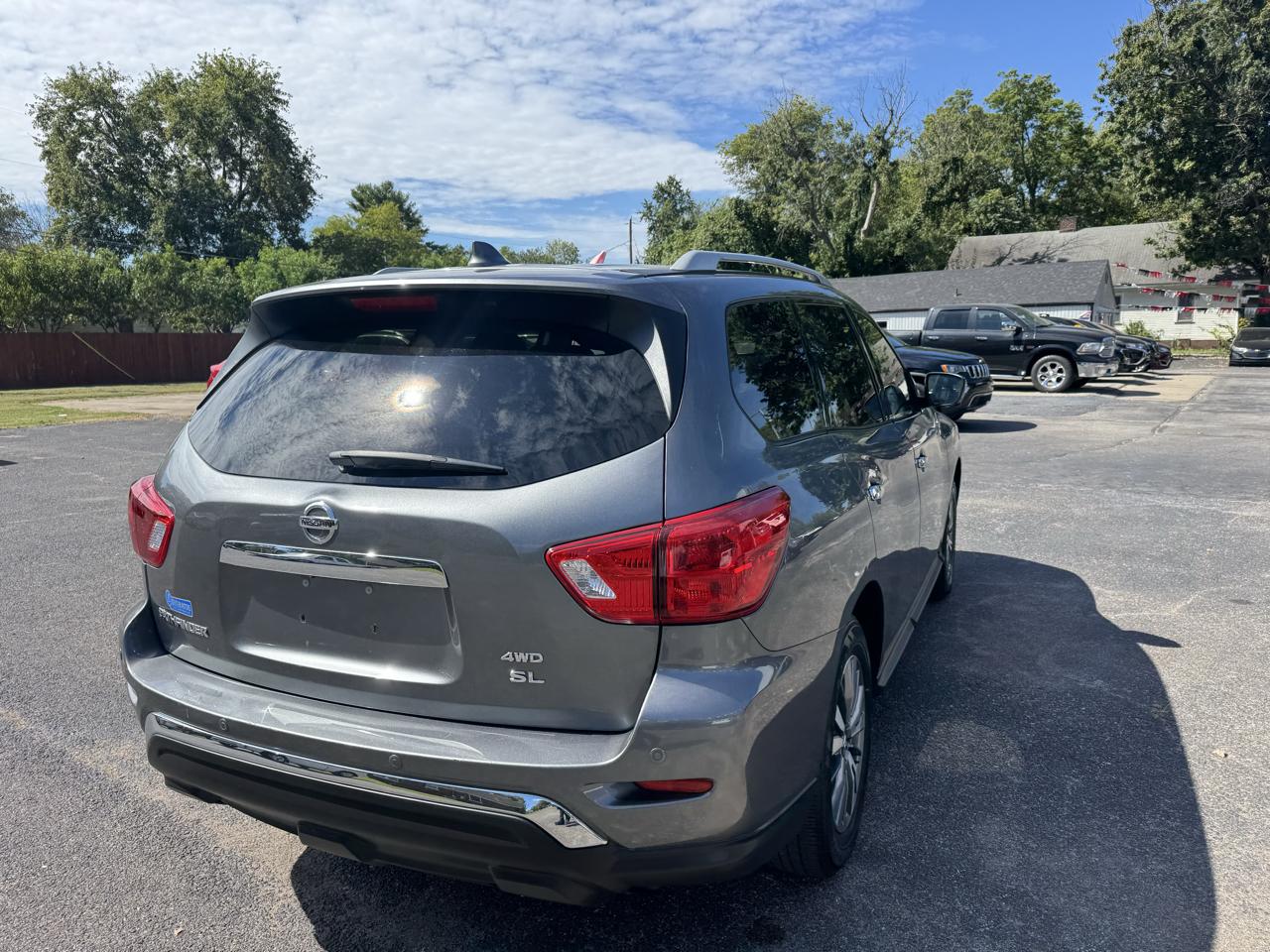 Nissan Pathfinder SL 4WD 2020