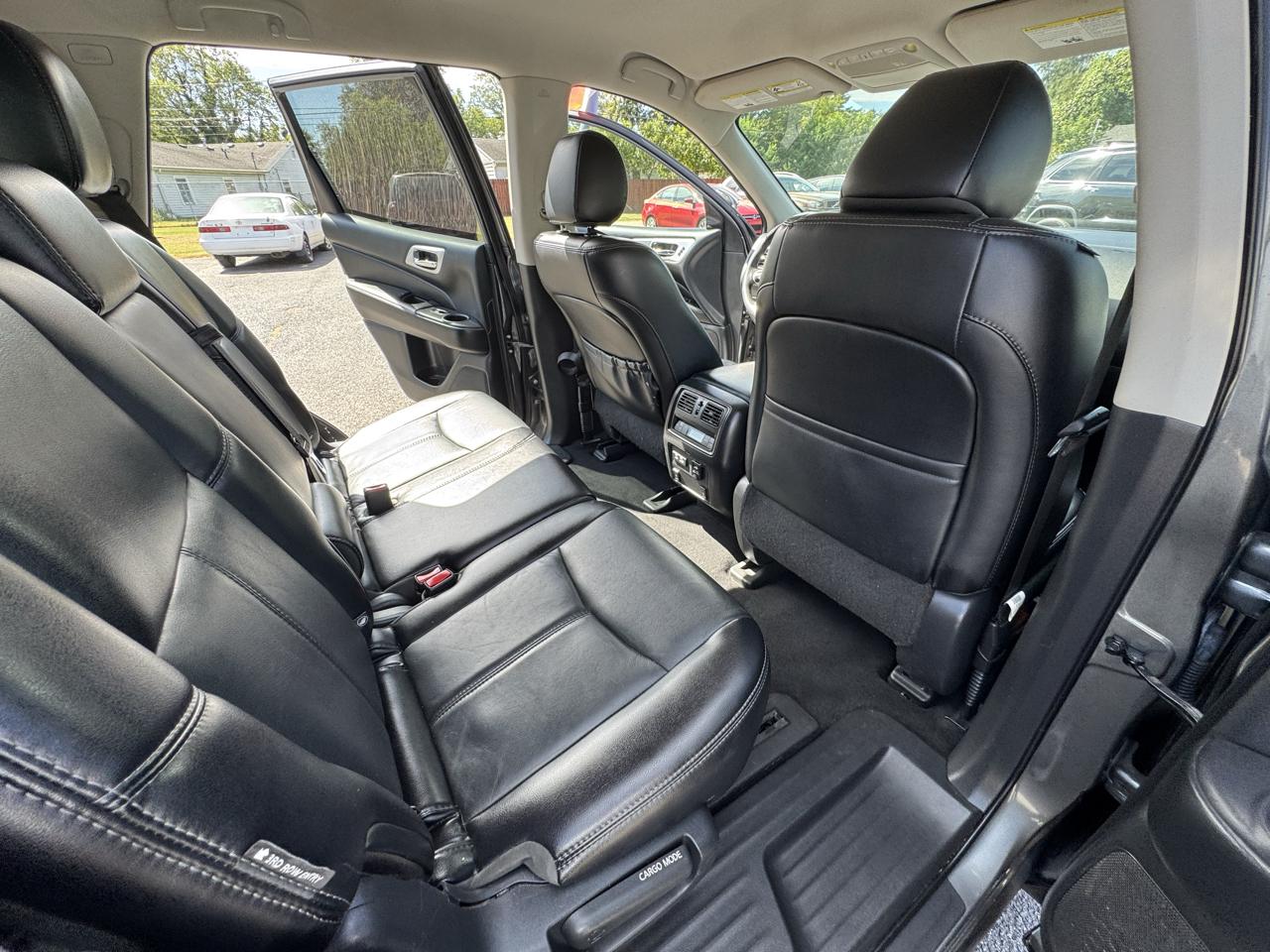Nissan Pathfinder SL 4WD 2020