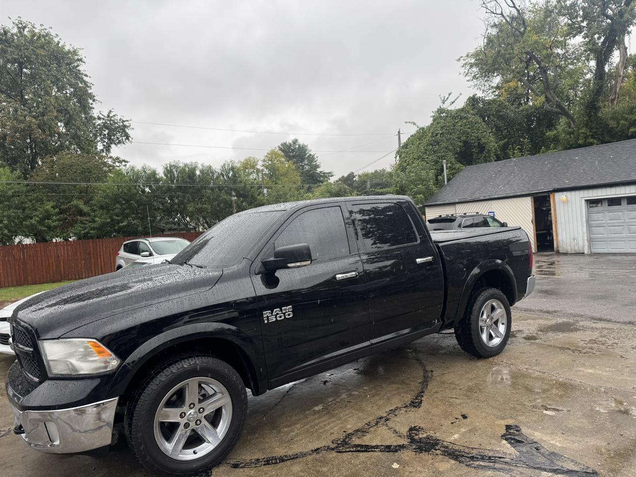 RAM 1500 SLT Crew Cab SWB 4WD 2013