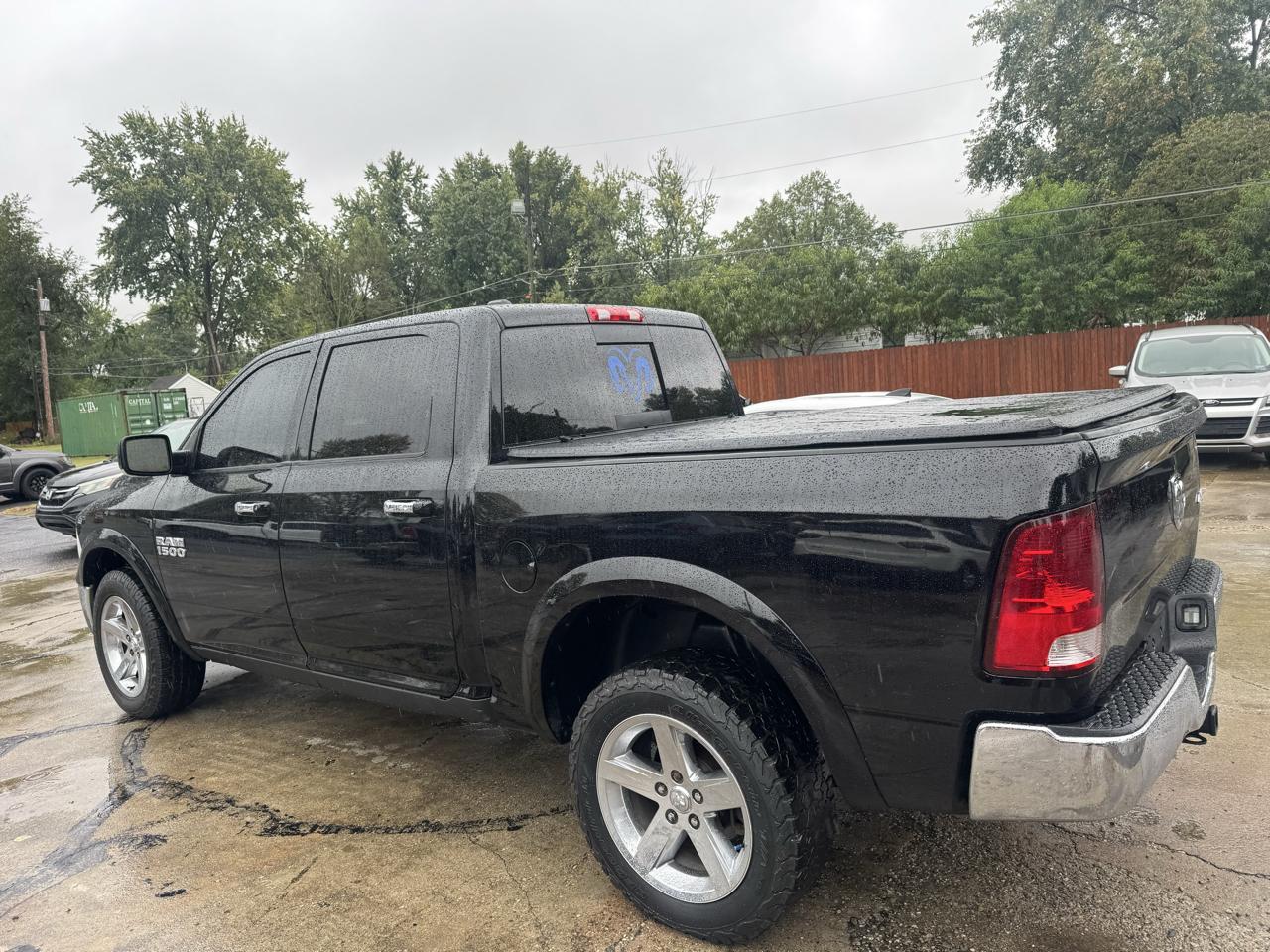 RAM 1500 SLT Crew Cab SWB 4WD 2013