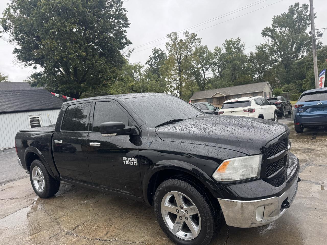 RAM 1500 SLT Crew Cab SWB 4WD 2013