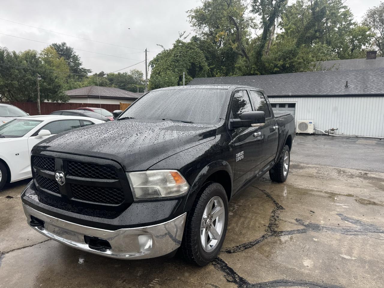 RAM 1500 SLT Crew Cab SWB 4WD 2013