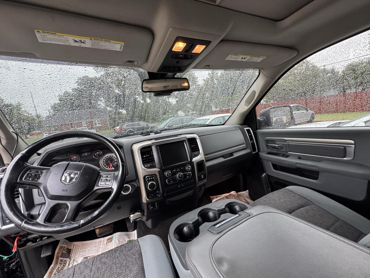 RAM 1500 SLT Crew Cab SWB 4WD 2013