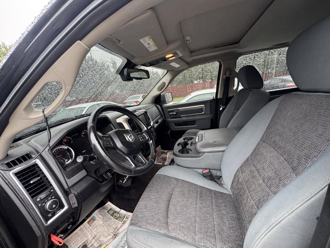 RAM 1500 SLT Crew Cab SWB 4WD 2013