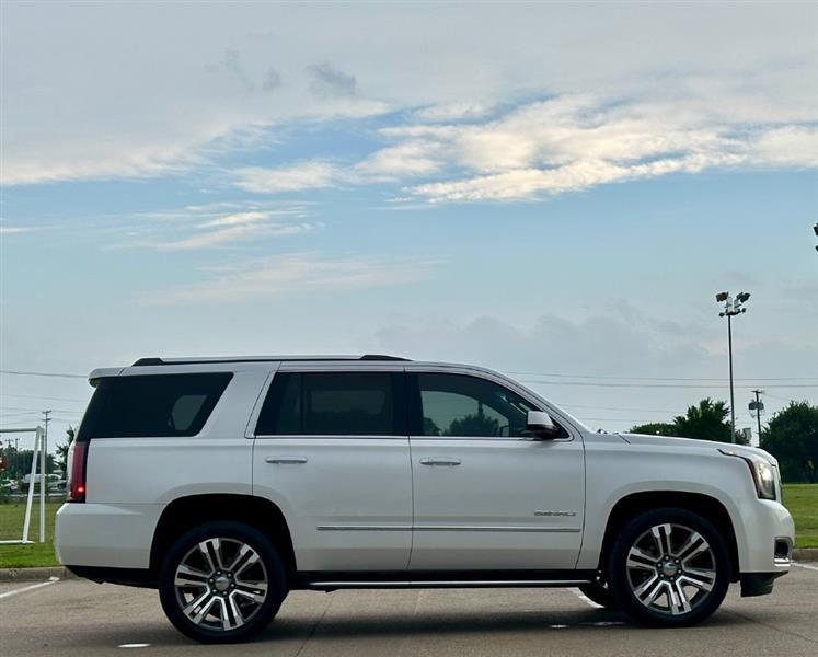 GMC Yukon Denali  2017