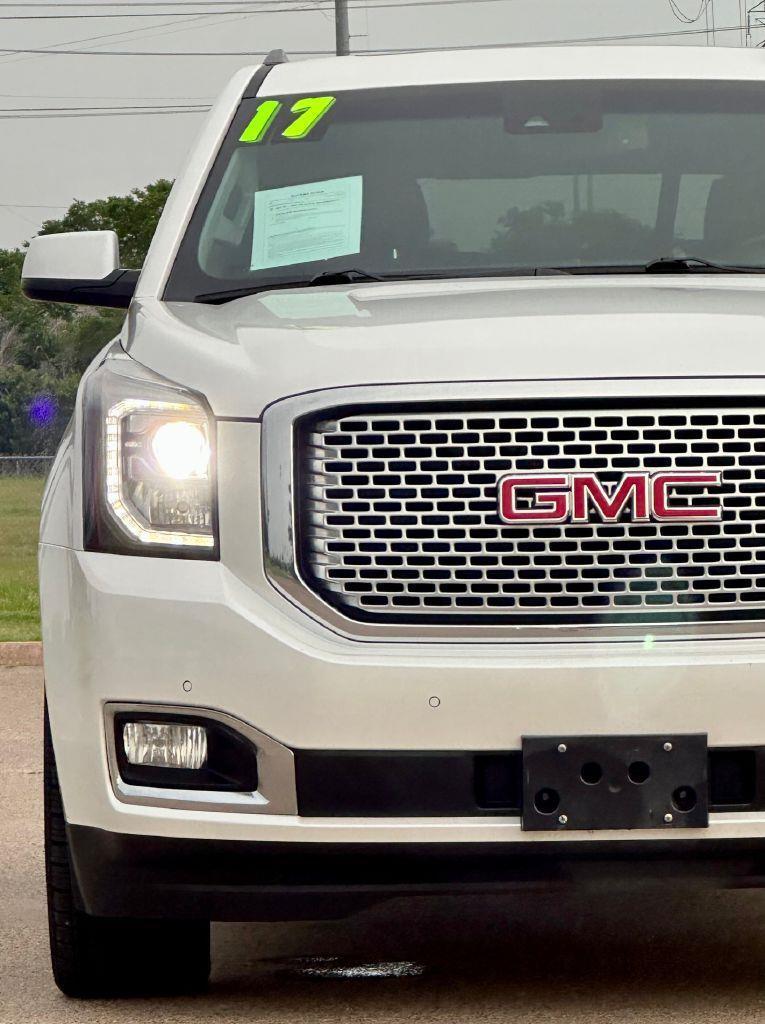 GMC Yukon Denali  2017