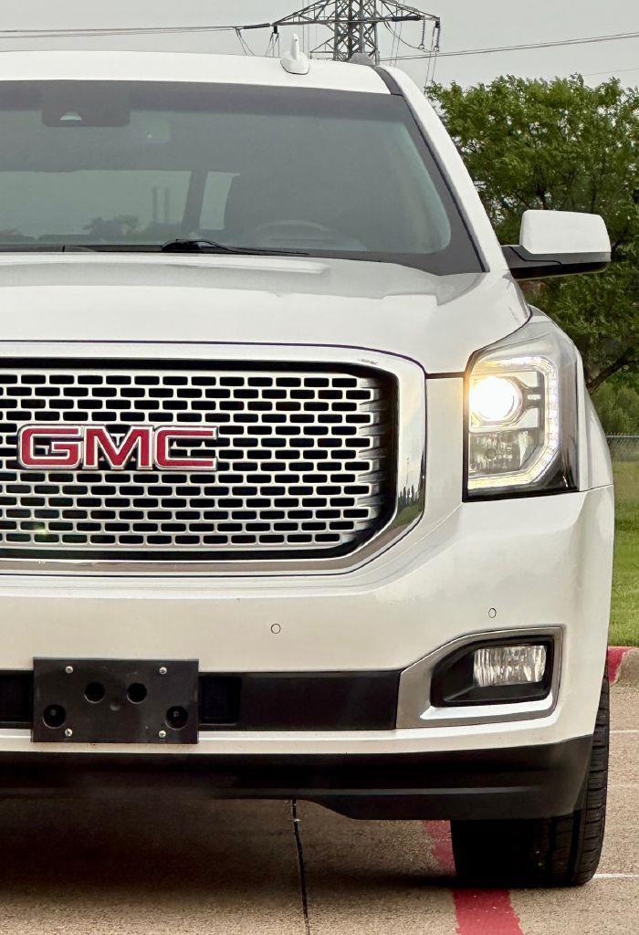 GMC Yukon Denali  2017