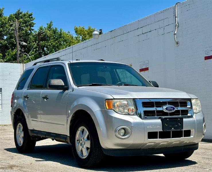 Silver 2011 Ford Escape SUV / Crossover Front-Wheel Drive Automatic