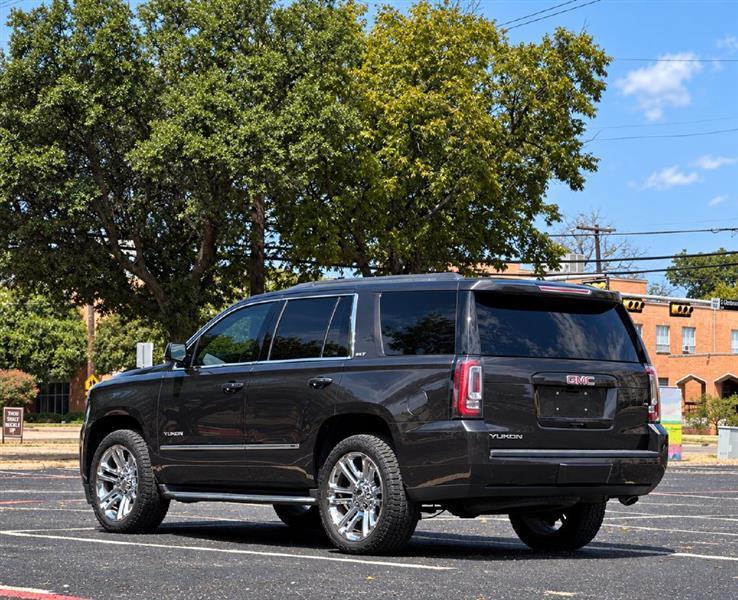 GMC Yukon photo 3