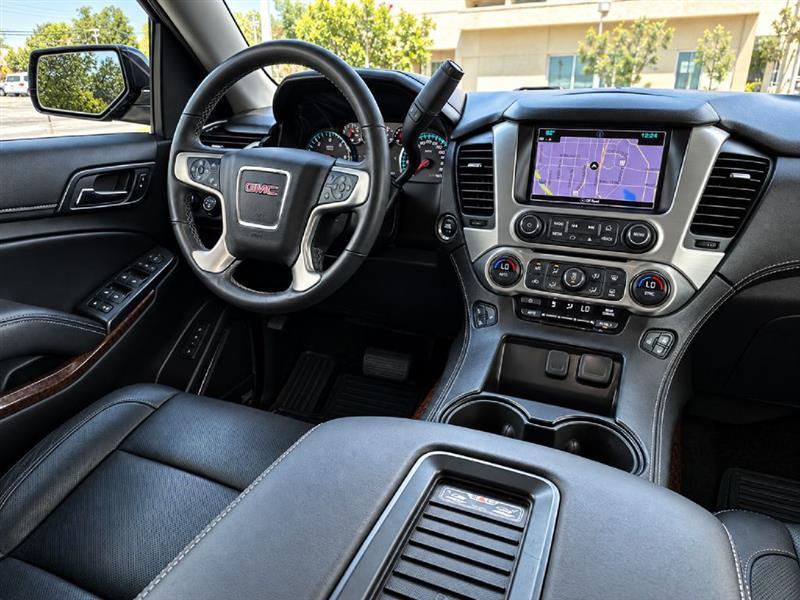 GMC Yukon photo 9