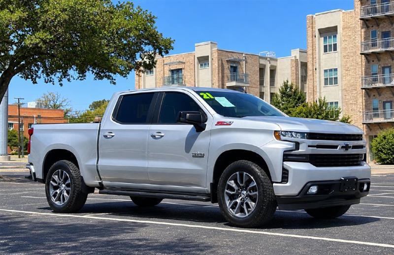 Chevrolet Silverado photo 2