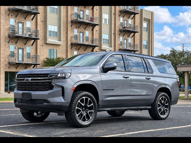 Chevrolet Suburban  2021