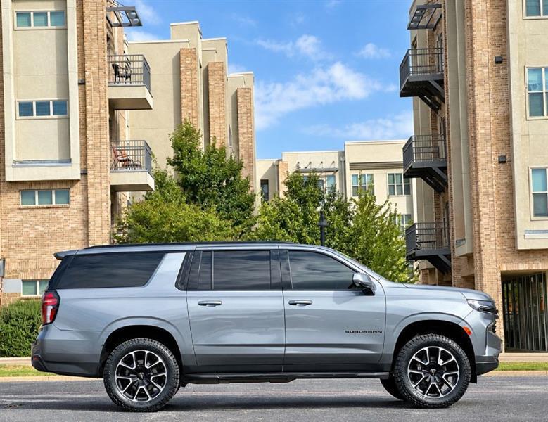Chevrolet Suburban  2021