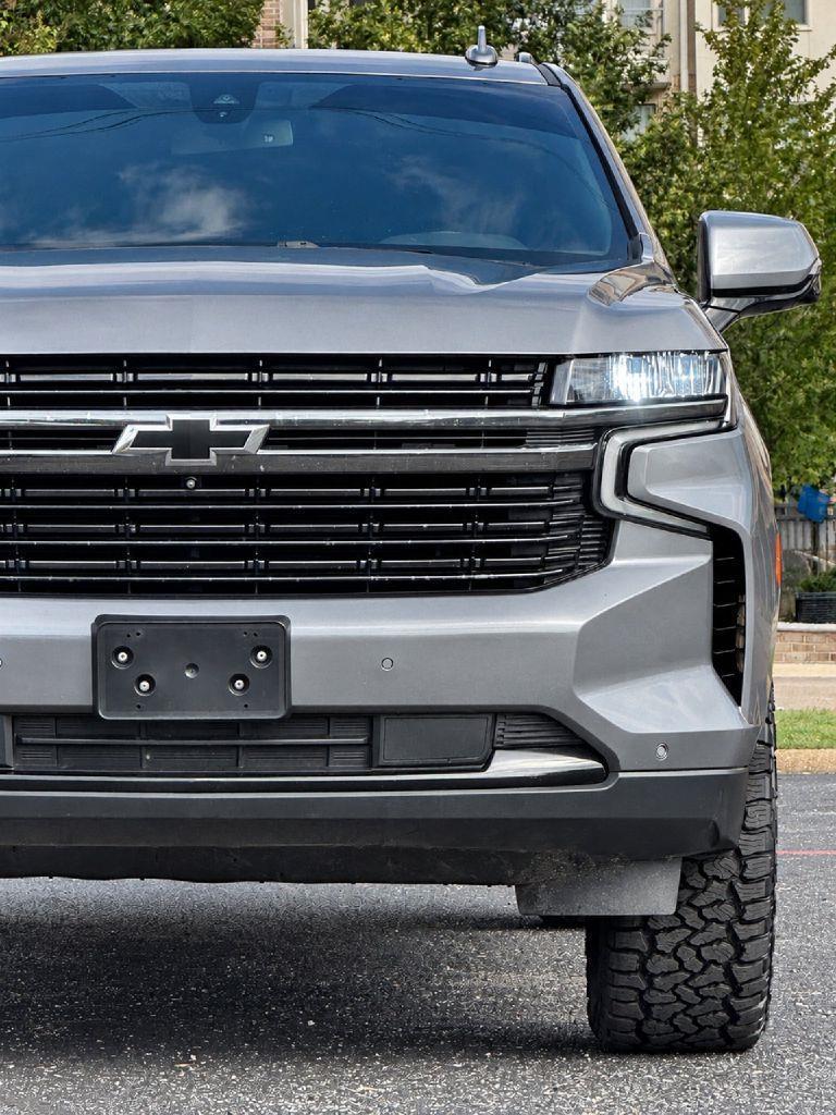 Chevrolet Suburban  2021