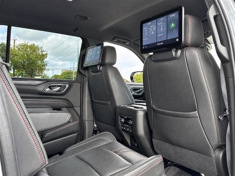 Chevrolet Suburban  2021
