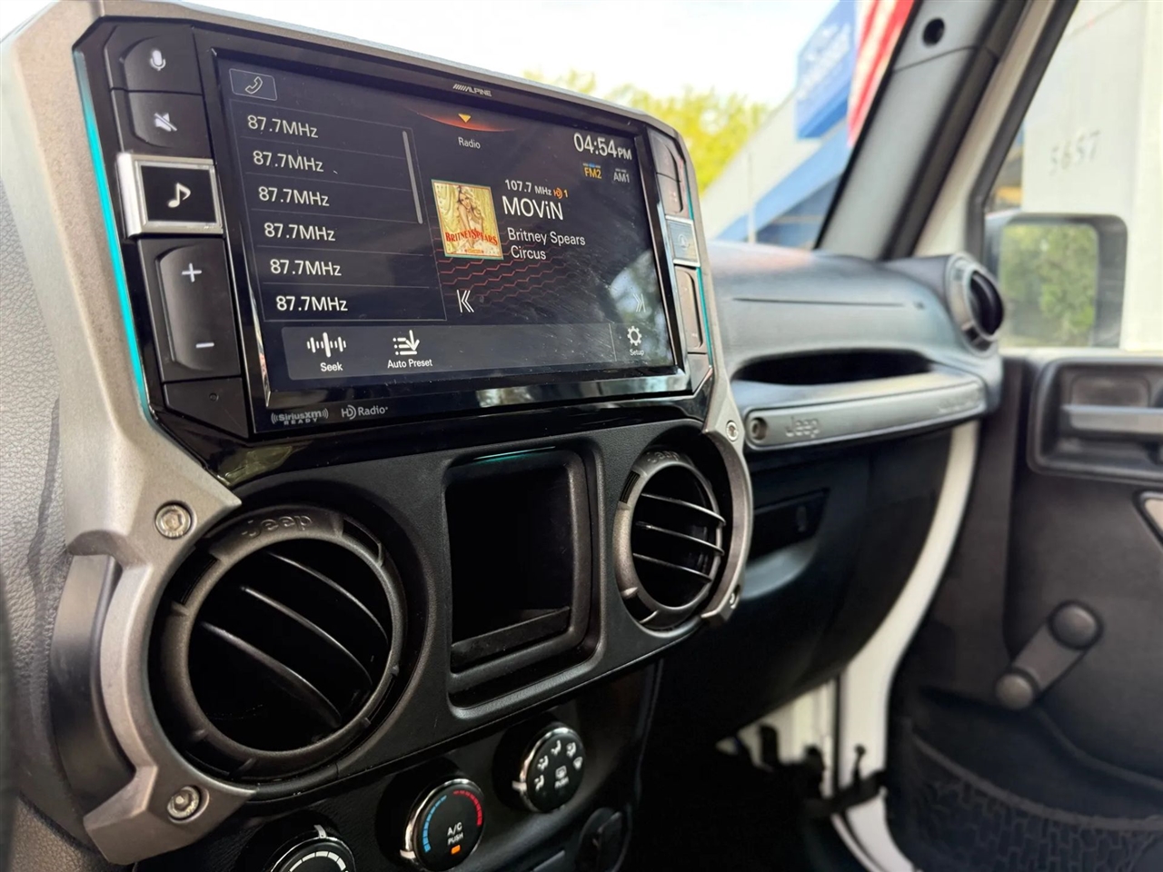 2016 Jeep Wrangler Unlimited Sport photo 13