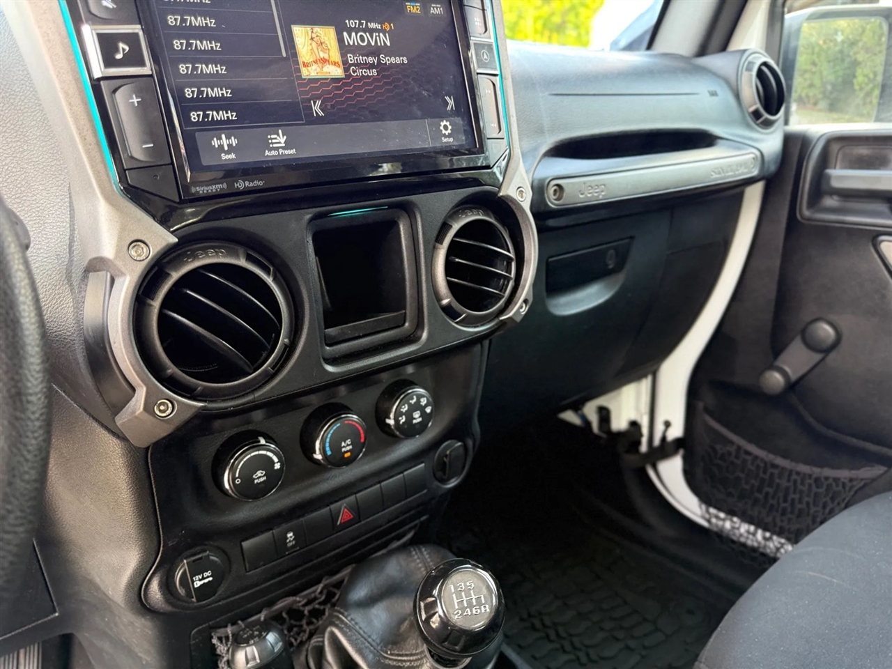2016 Jeep Wrangler Unlimited Sport photo 22