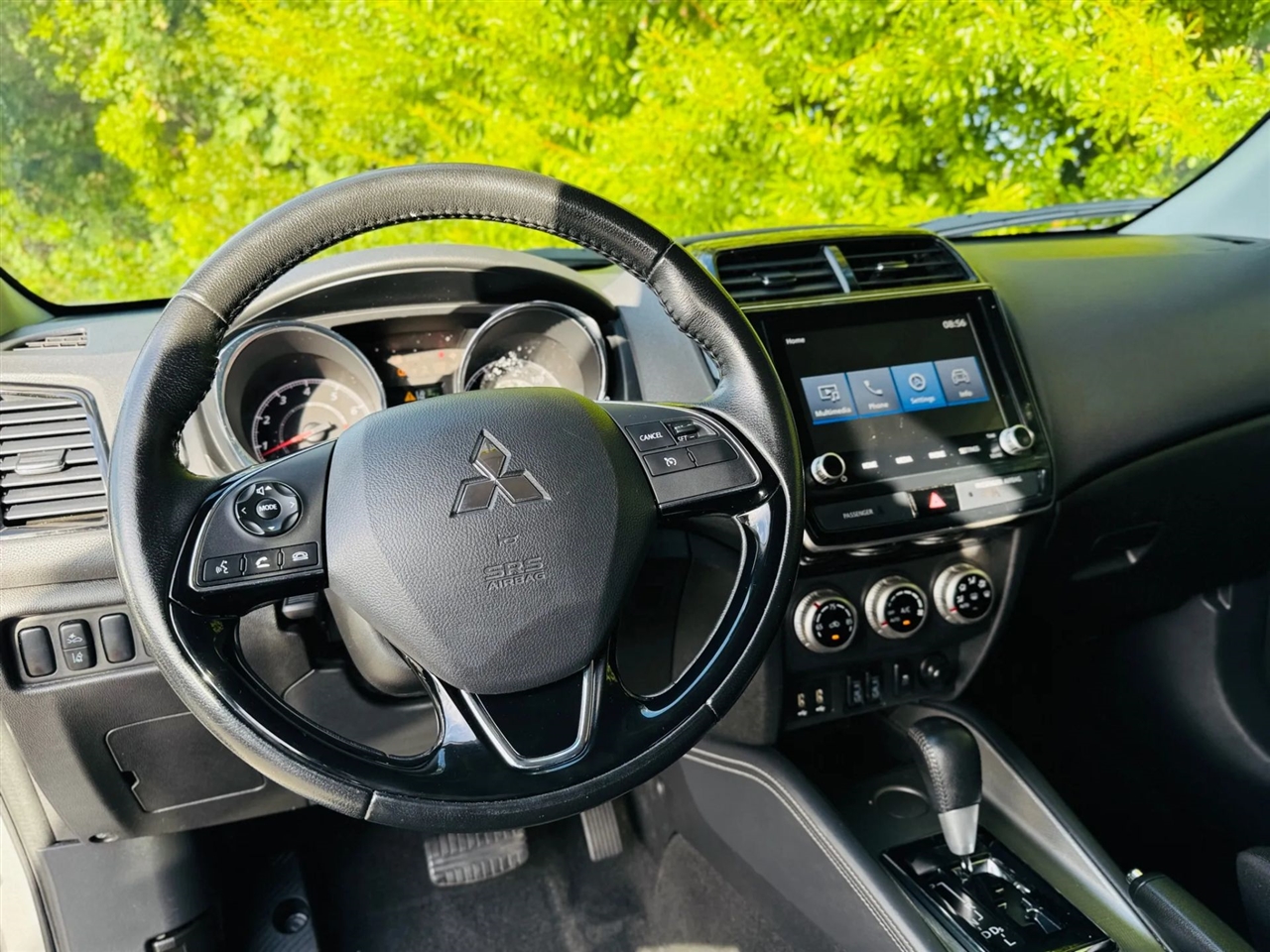 2020 Mitsubishi Outlander Sport SE photo 4