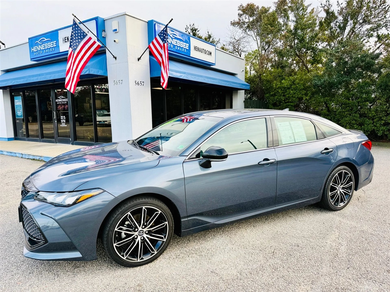 2019 Toyota Avalon XSE's photo