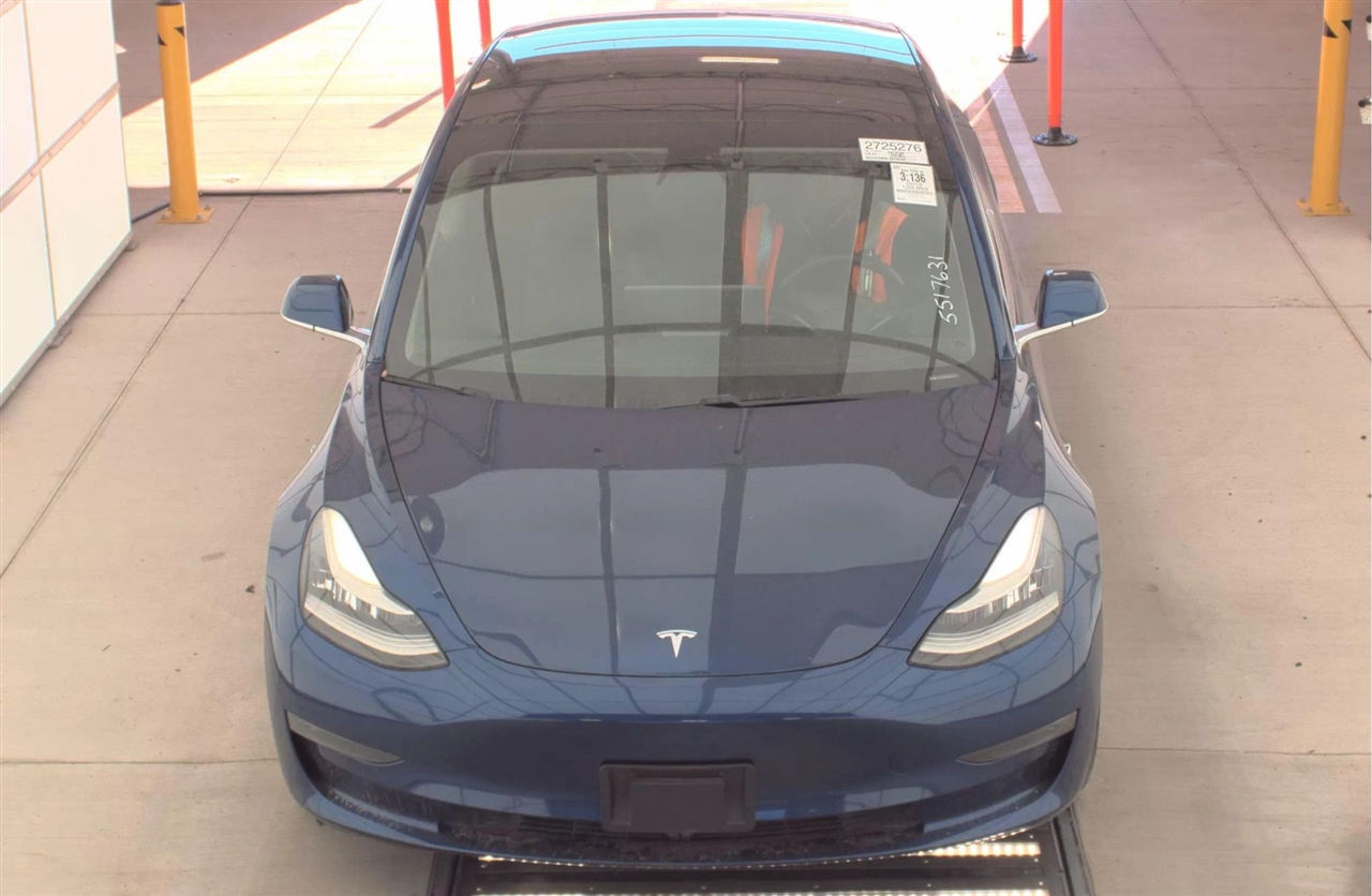 2018 Tesla Model 3 Long Range photo 2