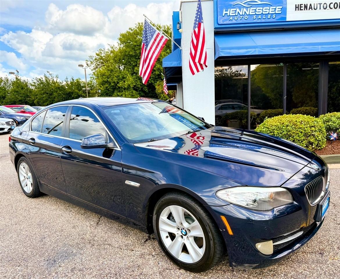 2011 BMW 5 Series 4dr Sdn 528i RWD