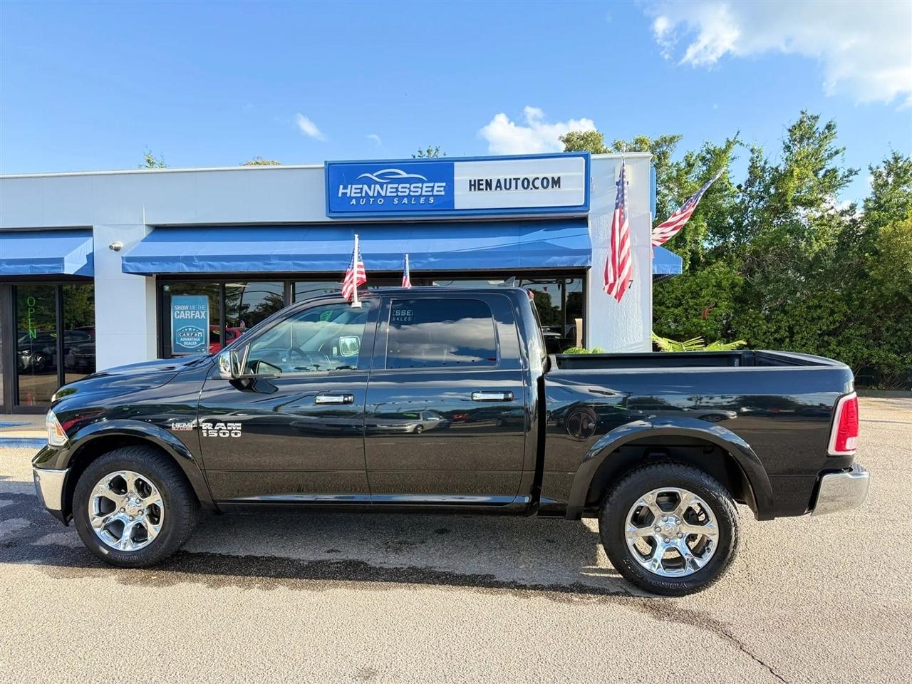RAM 1500 Laramie 4x4 Crew Cab 5'7" Box 2017